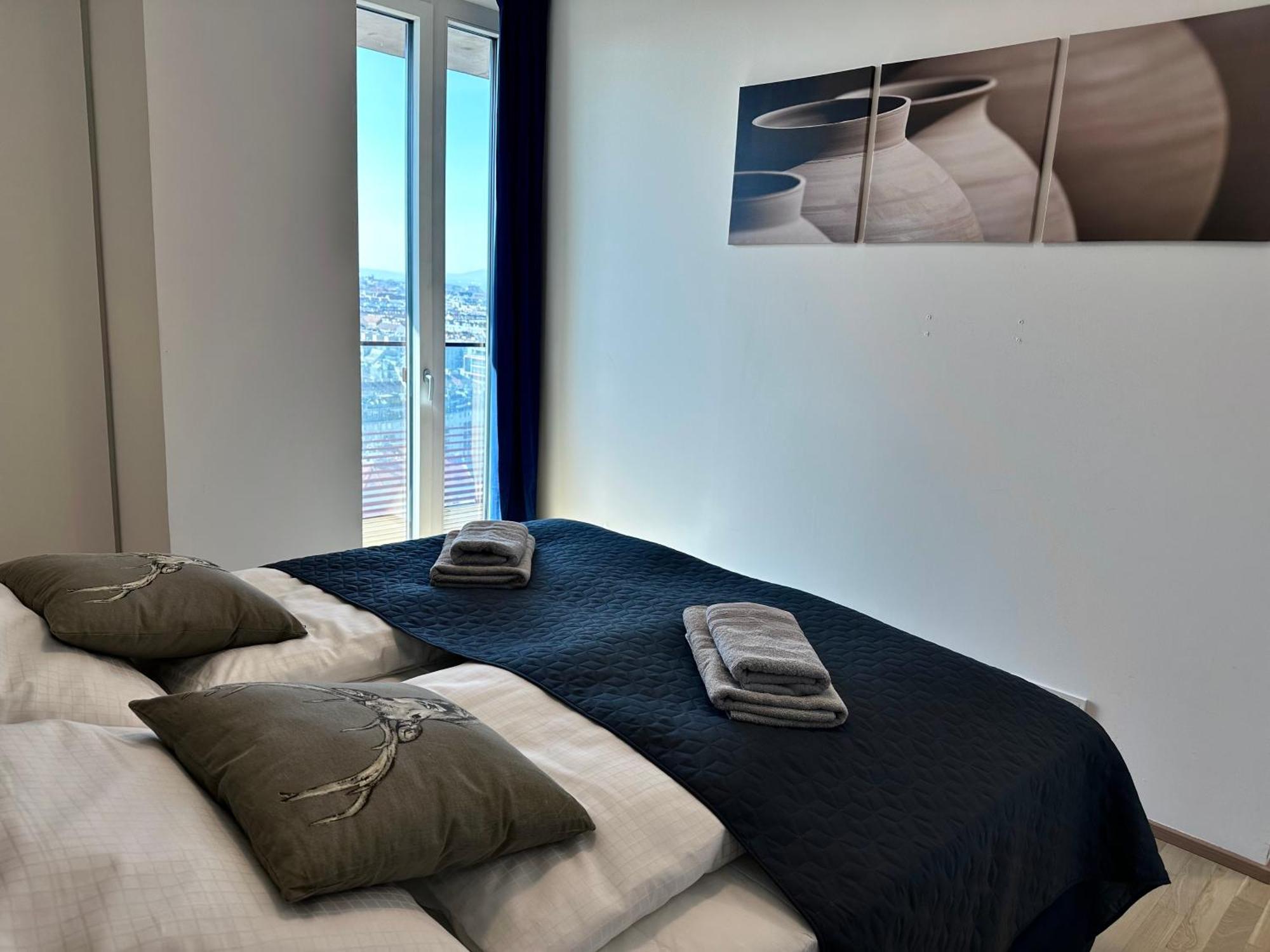 Panorama Sky Apartment I Rooftop Pool I Metro Station Viena Exterior foto