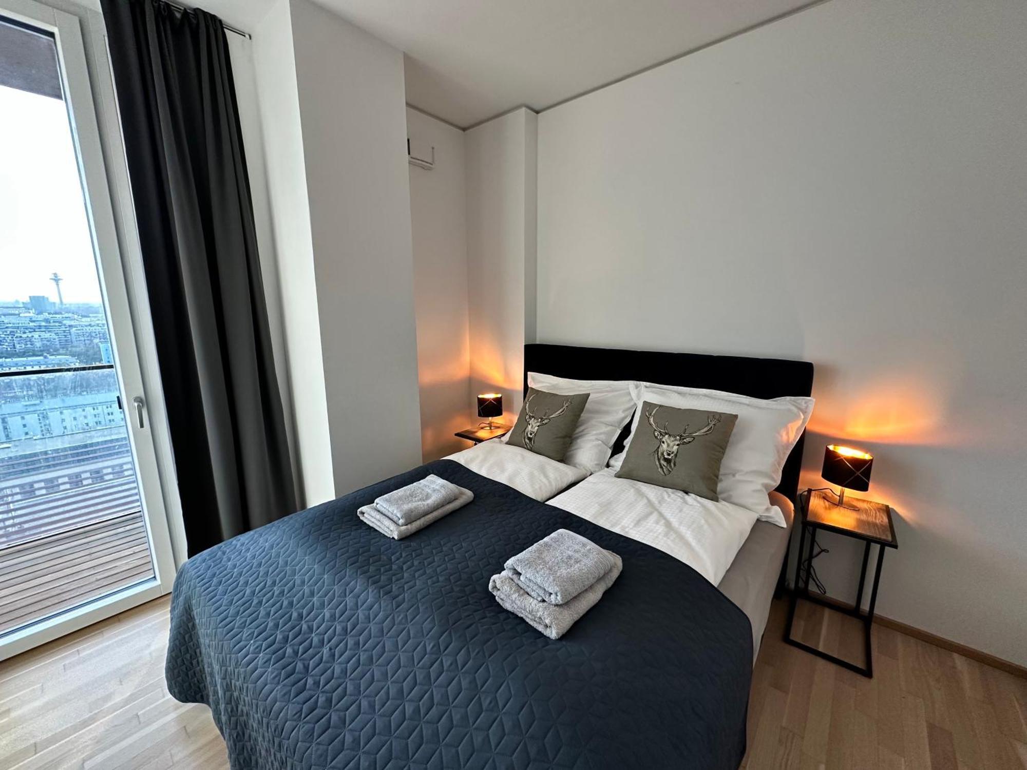 Panorama Sky Apartment I Rooftop Pool I Metro Station Viena Exterior foto