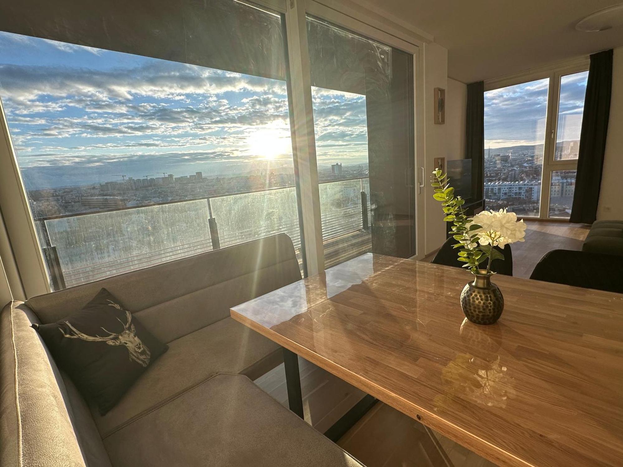 Panorama Sky Apartment I Rooftop Pool I Metro Station Viena Exterior foto